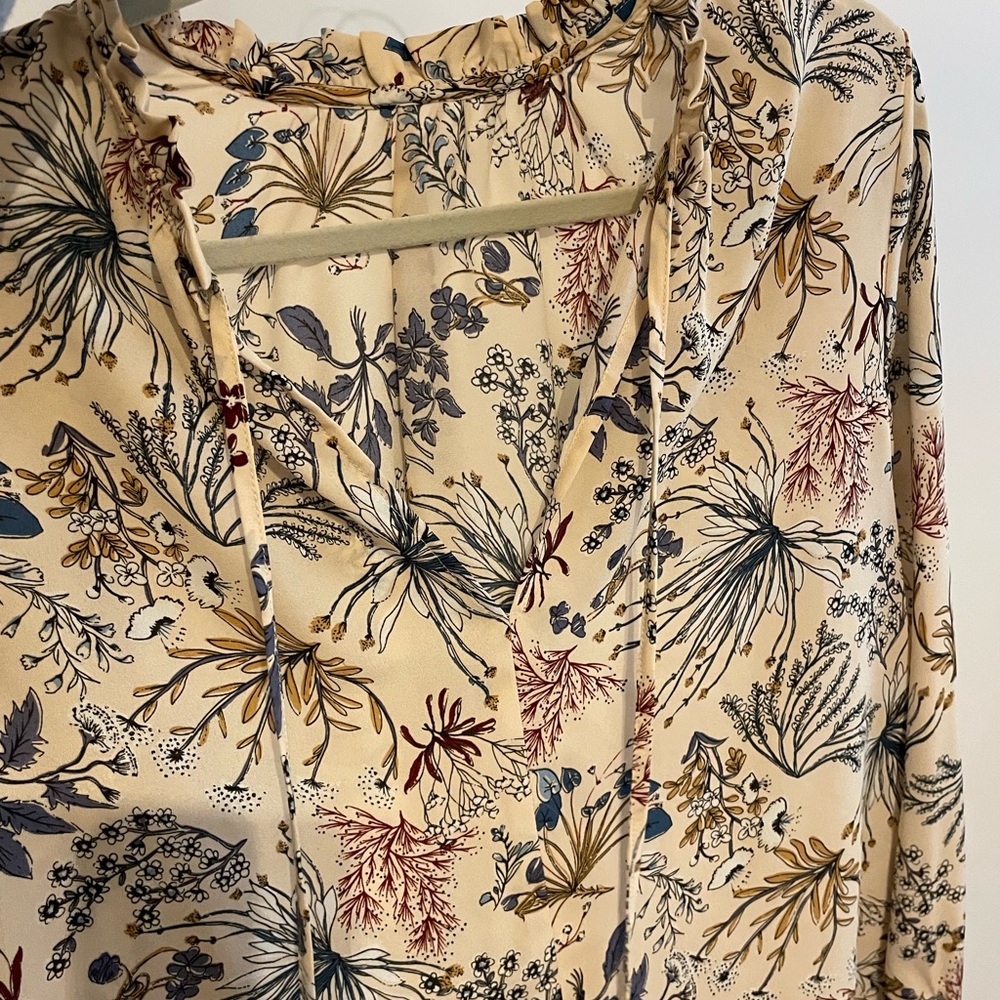 Flowy blouse - Picture 2 of 3